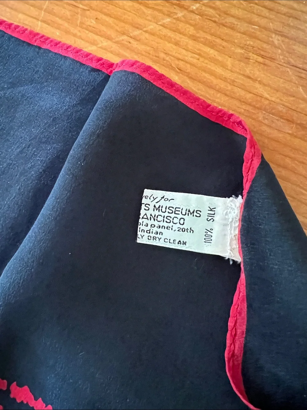 NWOT 1989 SF Museum scarf 100% silk